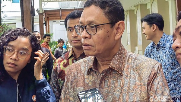 wakil-menteri-esdm-yuliot-tanjung-1769755563195_169